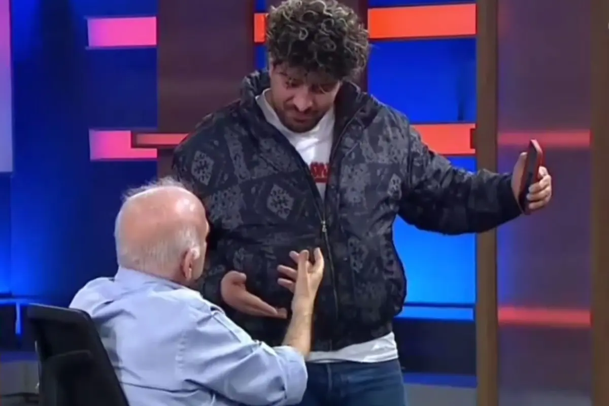 Canli Yayinda Soke Eden Anlar: “Konusmayan Adam” Beyaz Futbol Studyo Kapisini Acti, Studyoda Gerginlik Yasandi