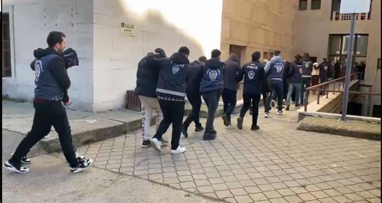 Bursa’da Yasa Dışı Bahis Soruşturmasında Kritik Gelişme: 10 Gözaltı, 4 Tutuklama!