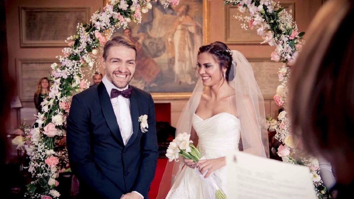 Caner Erkin’den Şükran Ovalı itirafı: “Saatlerce bekledim” diyerek tanıştıkları o günü anlattı