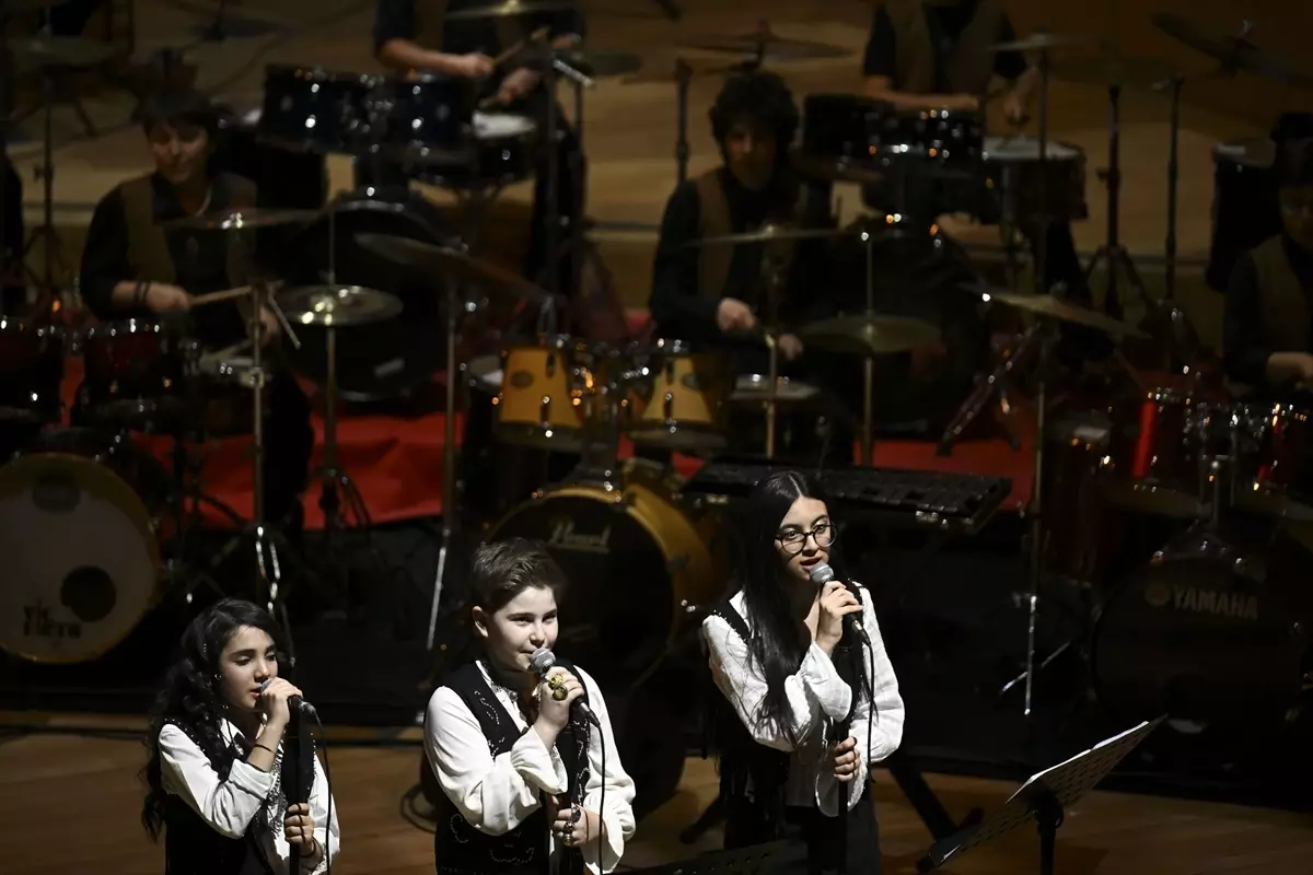 CSO Ada Ankara’da Unutulmaz Gece: Çocuk Orkestrası Barış Manço ve Cem Karaca Şarkılarıyla Salonları Büyüledi