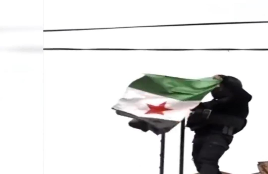Şam yönetimi Haseke de: Suriye bayrağı göndere çekildi 3