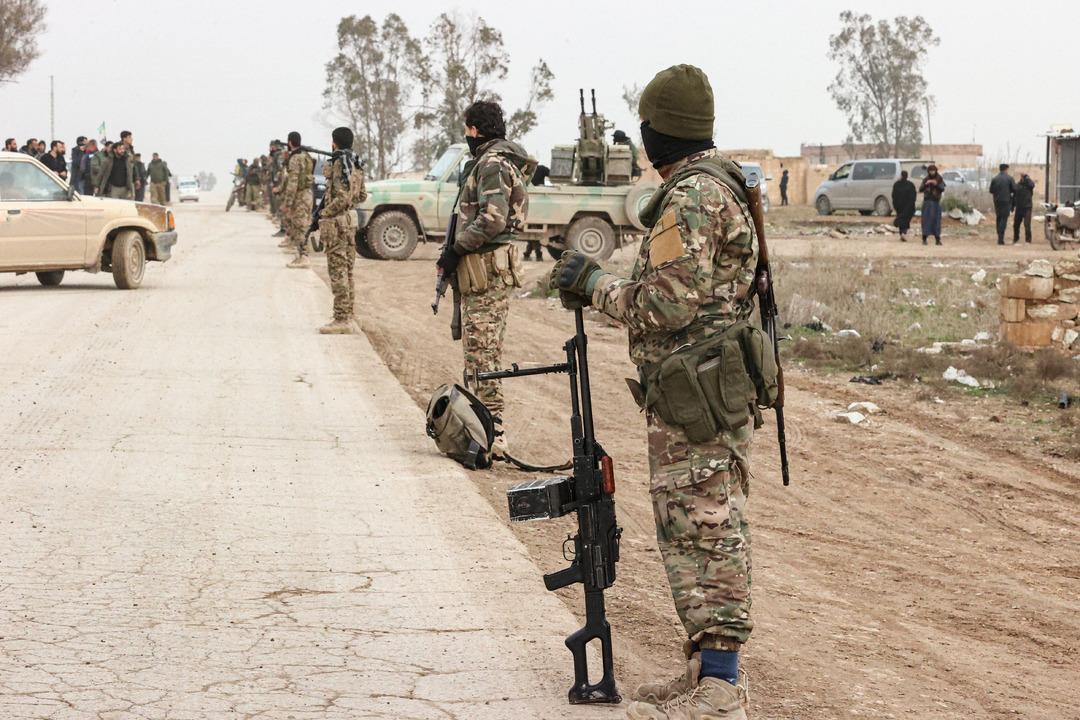 Şam yönetimi Haseke de: Suriye bayrağı göndere çekildi 8