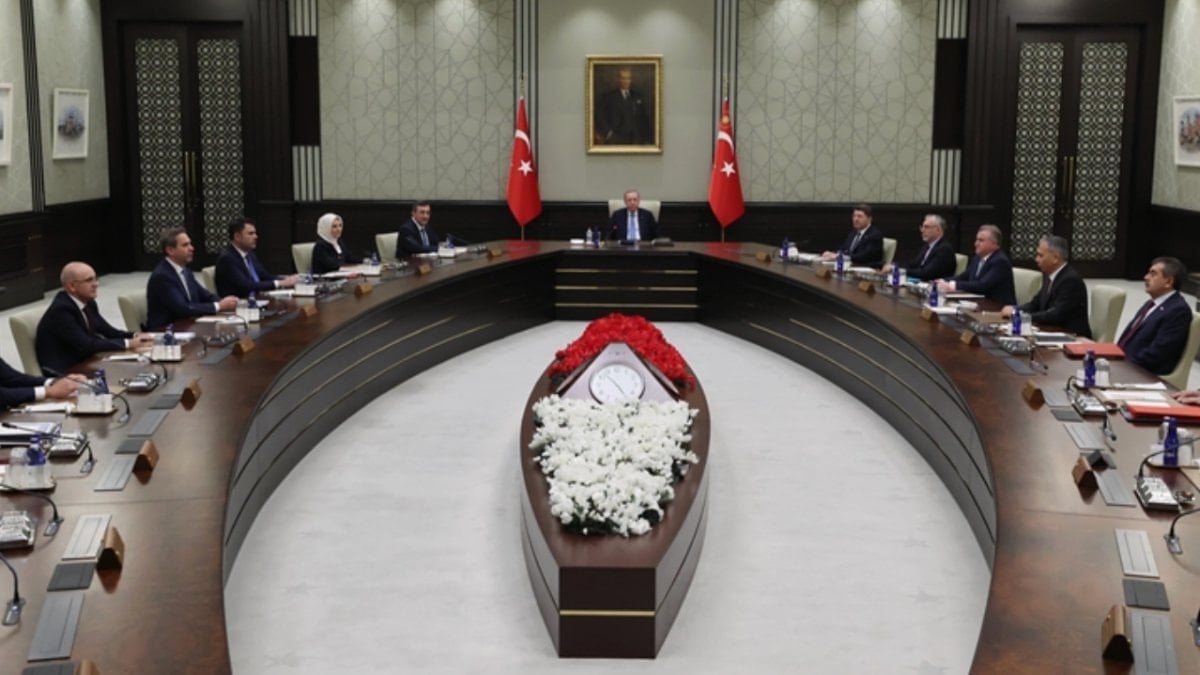 Kabine Yarin Bestepe'de: "Terorsuz Turkiye" ve Emekli Bayram Ikramiyesi Icin Kritik Toplanti