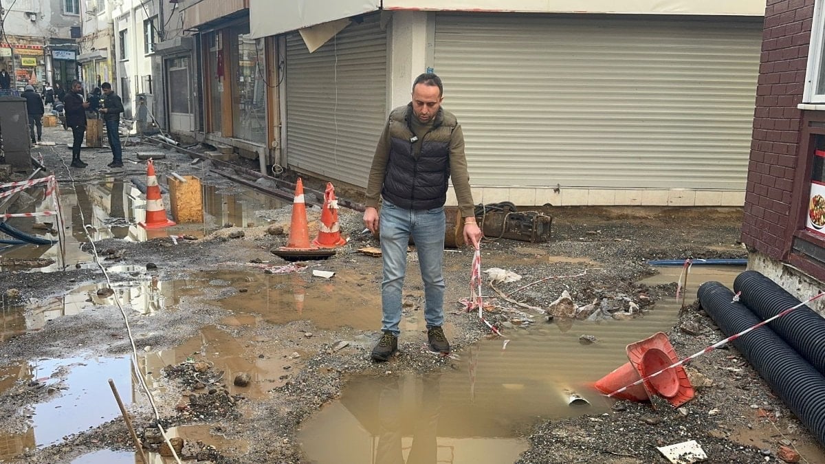 Marmaris’te Belediye Çalışması Sonrası Kuyum Atölyesini Su Bastı: Esnaf Zararının Boyutunu Anlattı