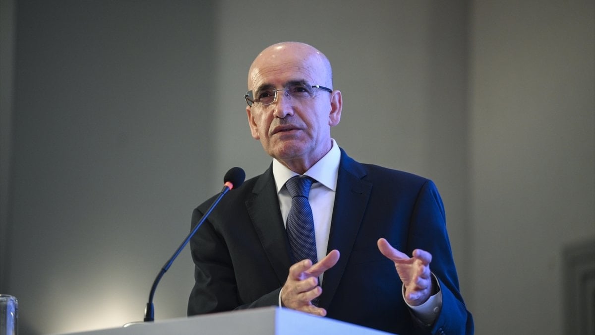 Mehmet Şimşek: İhracat ve turizm gelirleri 2025’te cari dengeyi destekledi