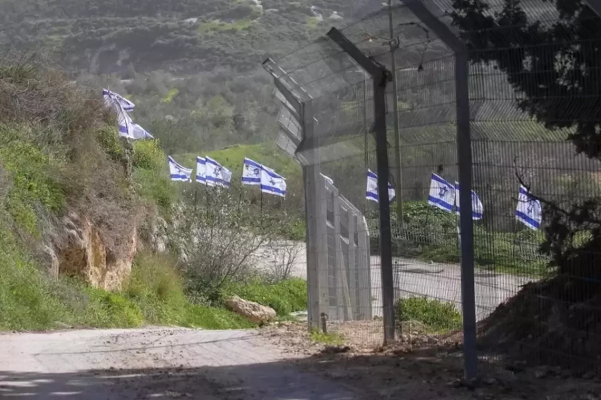 Nablus’ta Tartışma Yaratan Hamle: El‑Mesudiye İstasyonu’ndaki Arkeolojik Alana Bayrak Asıldı, Tepkiler Büyüyor