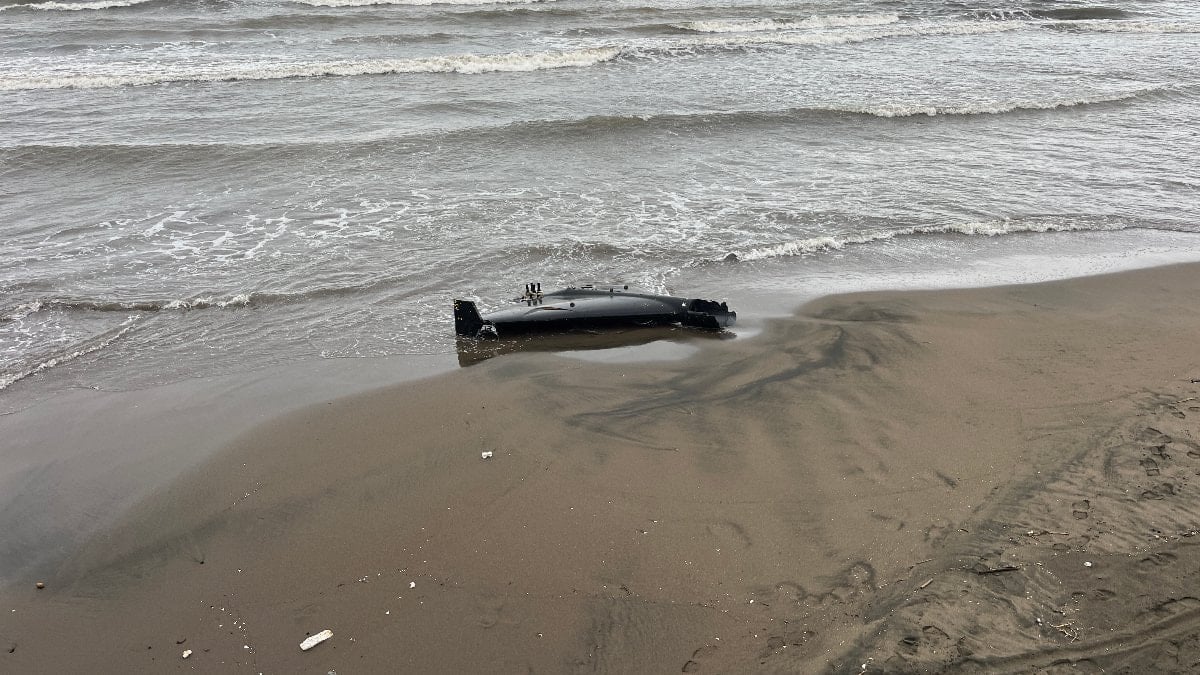 Ordu Ünye Sahilinde Şüpheli Parça Bulundu: İlk İncelemede İHA Parçası Olduğu Anlaşıldı