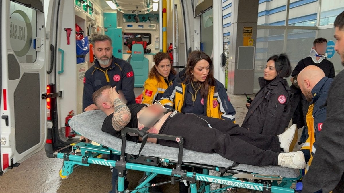 Samsun’da Bıçaklı Kavga: İki Kişi Yaralandı, Ekipler Hızla Sevk Edildi