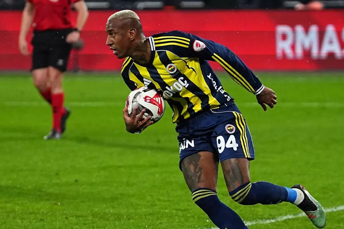 Talisca’dan Kupanın Kırılma Anında 2 Gol: Fenerbahçe Erzurumspor’u 3-1’le Geçti, Sezonda 19’a Ulaştı